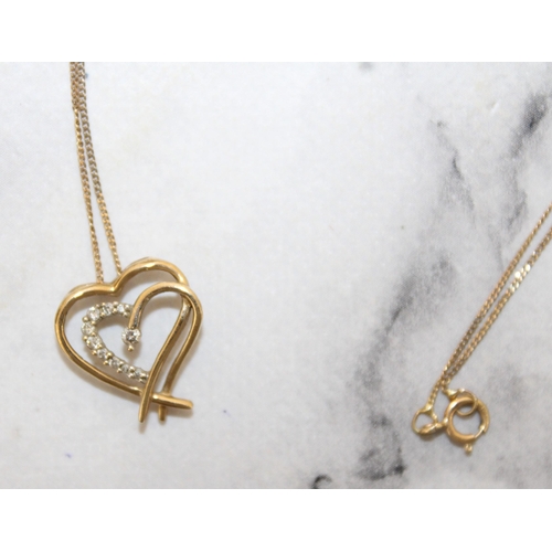 531 - Stamped 375 Gold Necklace & Pendent Total Weight-1.72g
All Proceeds Go To Charity
In A Box