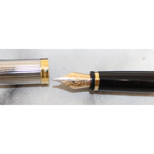 543 - Waterman Fountain Pen with 18ct gold nib