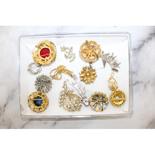 401 - Collection Of Vintage Brooches