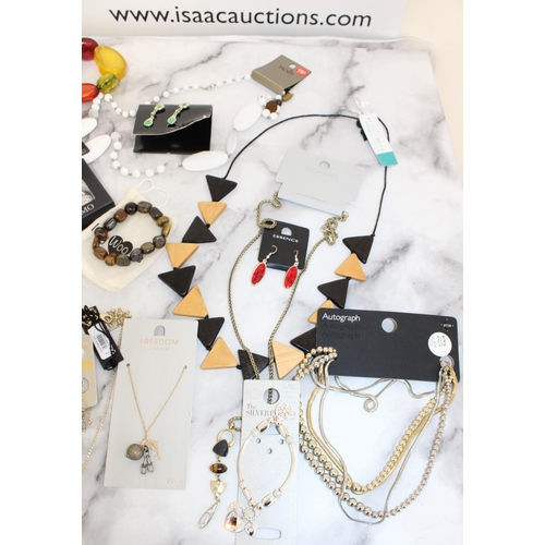 408 - Quantity Of Bagged/Tagged Jewellery Items/Other
All proceeds Go To Charity