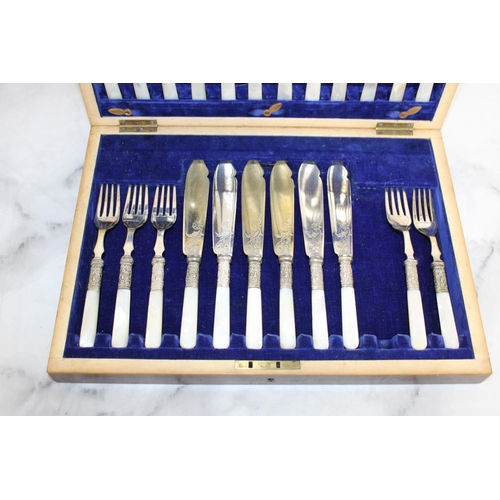 507 - Two Wooden Boxed Cutlery Items