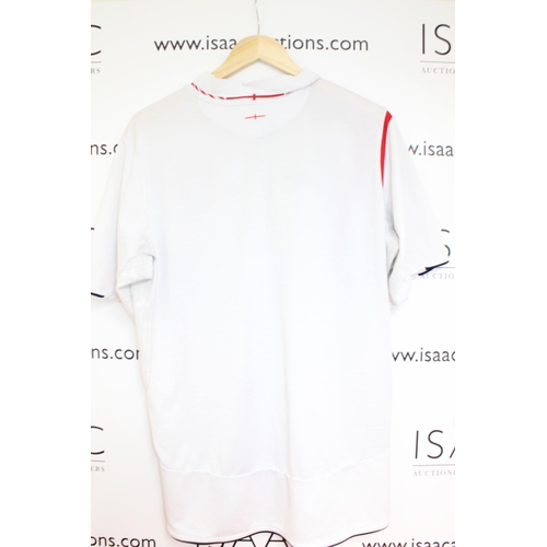 257 - England Signed Football Shirt
Signatures include

Paul Merson
Kenny Sansom

8 Signatures in total.