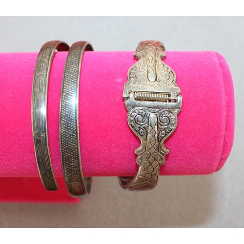 428 - Two Ladies Snake Bangles