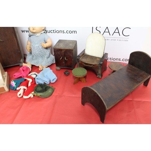 795 - Selection Of Vintage Toys/Furniture