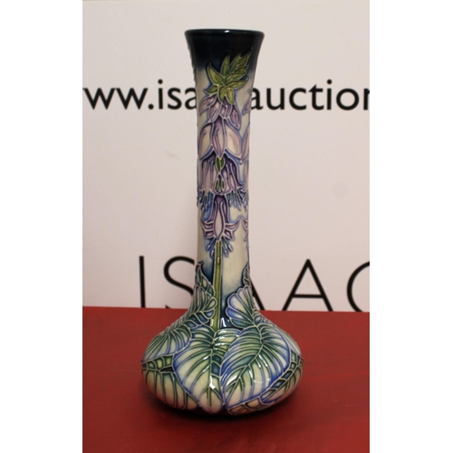 5 - 2002 Modern Moorcroft (Sea Drift) Vase
Height 20cm
COLLECTION ONY