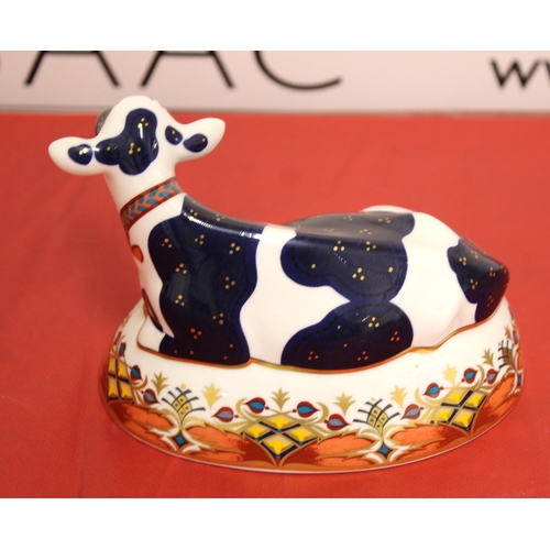 33 - Royal Crown Derby Friesian Cow
Height 12cm
Length 16cm
COLLECTION ONLY