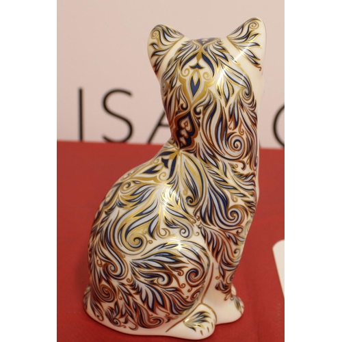 40 - Limited Edition Royal Crown Dolton Porcelain Majestic Cat
Height 13cm
COLLECTION ONLY