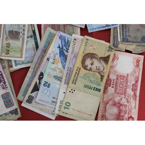 360 - Collection of Worldwide Currency Bank Notes