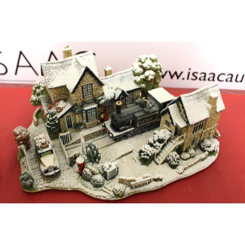 20 - A Quantity Of Christmas Themed Lilliput Lane Houses
UNBOXED
COLLECTION ONLY