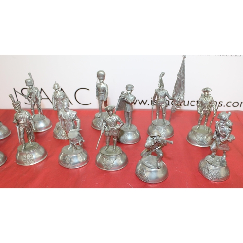 44 - 14 x Chas C Stadden Military Figures Stamped On Bottom, Shown In Pictures
Height 16.5cm