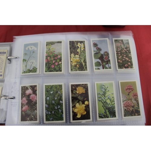 55 - Large Quantity Of Very Collectable Tea Cards & Cigarette Cards In Folders
Including Complete Sets