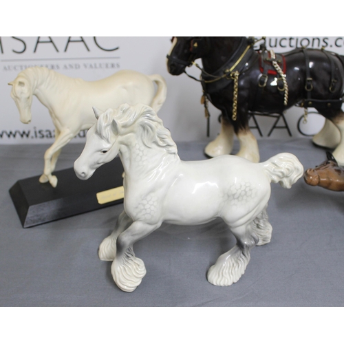 141 - A Collection Of Ceramic Horses Including Beswick/And Others One Damage As Shown In Pictures
Length o... 