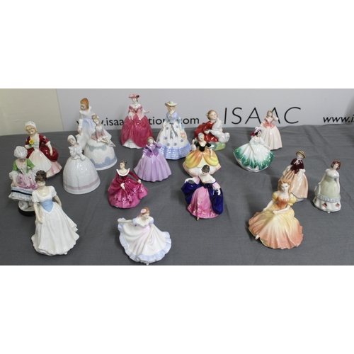 144 - A Selection Of Small Figurines Of Coalport/Wade/Royal Doulton/Lladro Bells
Tallest 14cm
COLLECTION O... 