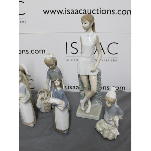 98 - Collection of 7 Lladro Figurines - All Unboxed - Collection Only