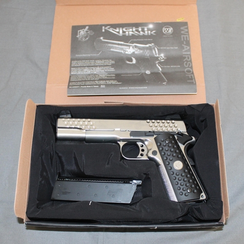 211 - WE -Airsoft - Limited Edition KnightHawk Gas Blowback Air Gun - New In Box

Must be over 18 and prov... 