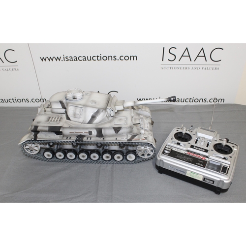 698 - Remote Controlled Tank 1/16 Scale with Controller - All Untested

Collection Only