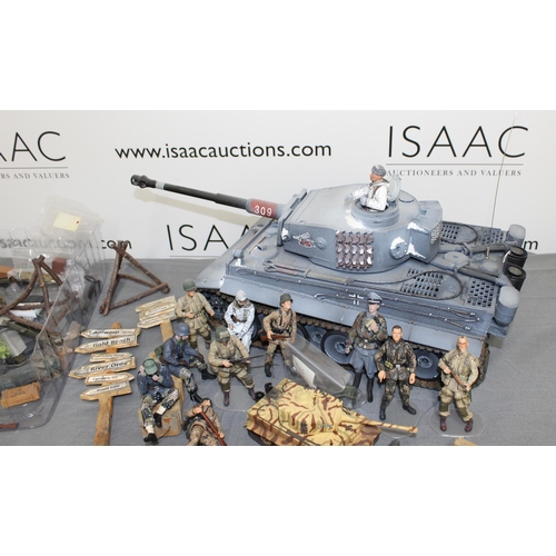 704 - Remote Controlled Tank 1/16 Scale without Controller - All Untested  

Lots of Accessories included.... 