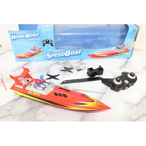 548 - Remote Control SPEED BOAT in Box Untested