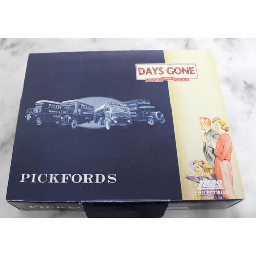 566 - Pickfords Diecast Set