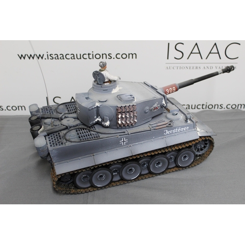 615 - Remote Controlled Tank 1/16 Scale without Controller - All Untested  

Lots of Accessories included.... 