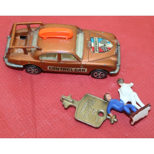 623 - Corgi Rockets Jaguar Pace Car Inc Figures & Key