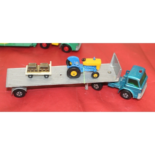 638 - Matchbox Superkings Group Ford Lorries Inc-Loads