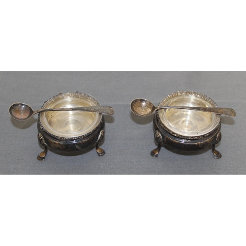 391 - Hallmarked Silver Salt pots With Spoons & Removeable Glass Liners