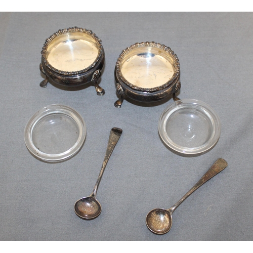 391 - Hallmarked Silver Salt pots With Spoons & Removeable Glass Liners