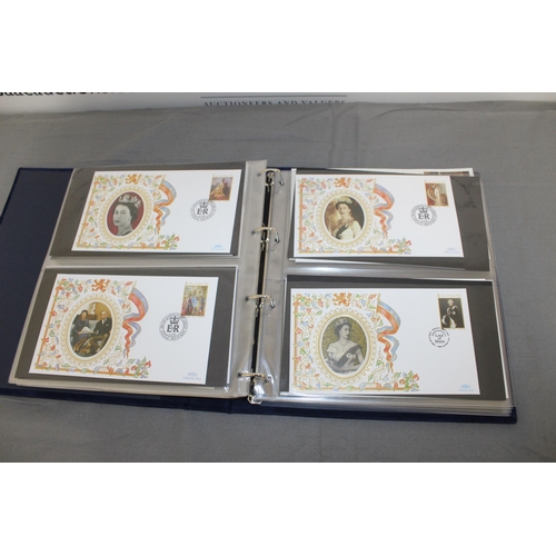 127 - The Queen Elizabeth 11 Special Double And Gold Jubilee 43 Covers and 3 Coin Covers