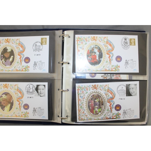 139 - The Queens Golden And Silver Jubilee 2002 Covers In Folder