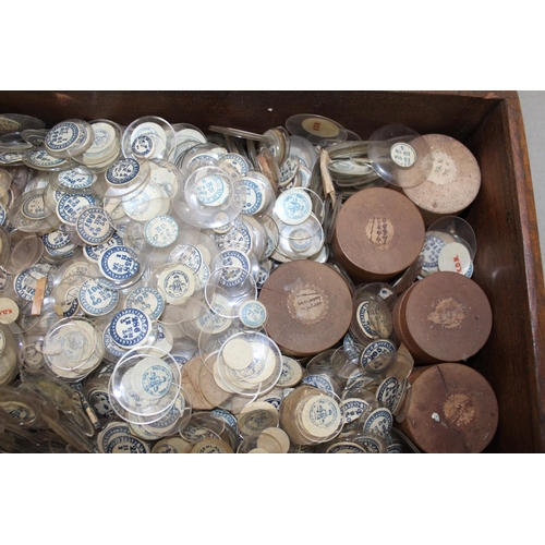 365 - Large Quantity Of Watch Faces Glass Etc
Various Conditions
Not In Wooden Box
Collection Only