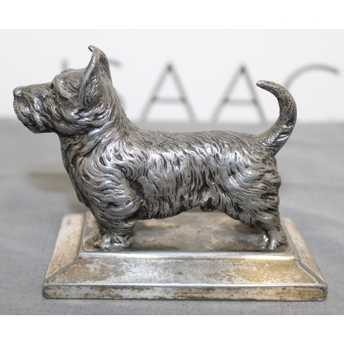 392 - EPBM Dog On Plinth Length-10cm