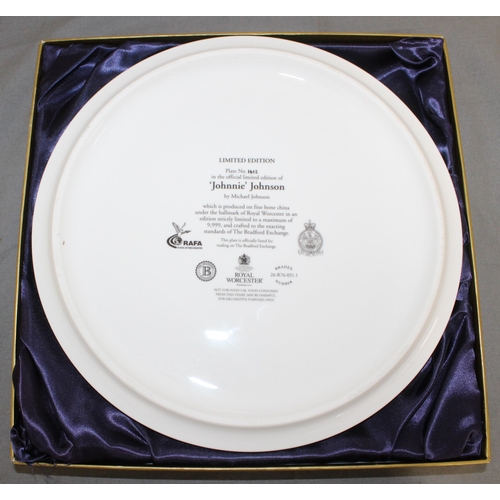 105 - Boxed RAFA The Bradford Exchange Limited Edition 1612 Johnnie Johnson Royal Worcester Plate
Diameter... 