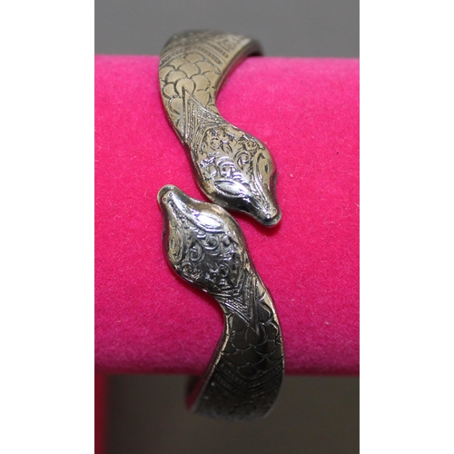 332 - Ladies Snake Bracelet