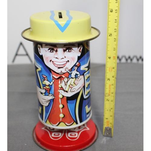 673 - Vintage Boxed Tin Gulliver Money Box