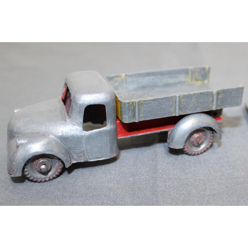 678 - Four Collectable Dinky Toy Vehicles