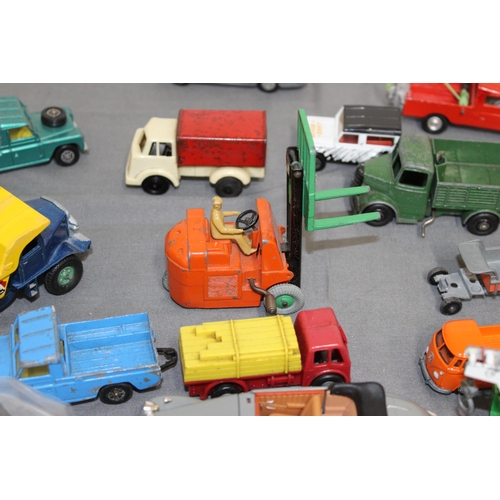 679 - A Quantity Of Collectable Vehicles And Accessories Inc-
Corgi,
Dinky Toy
Britains Ltd
Top Boy
Matchb... 