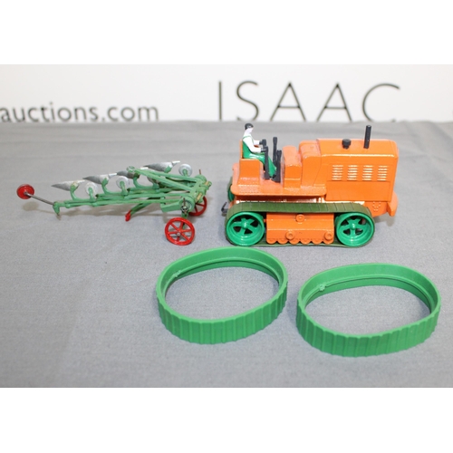 704 - 1948 Dinky Supertoy Heavy Tractor With Furrow Trailed Plough And Spare Green Tracks