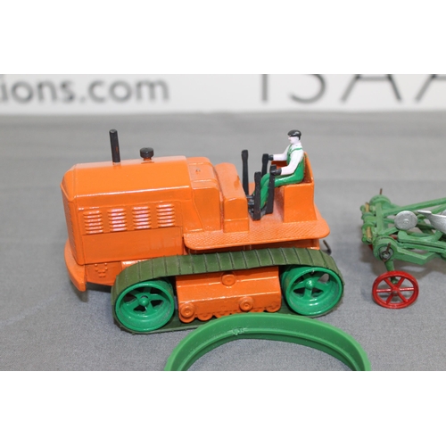 704 - 1948 Dinky Supertoy Heavy Tractor With Furrow Trailed Plough And Spare Green Tracks