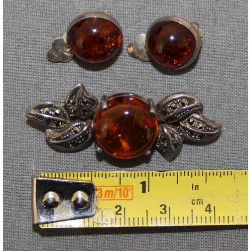 334 - 925 Silver Amber Stoned Brooch & Earrings In A Box