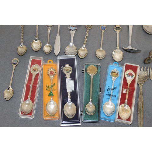 404 - Quantity Of Collectable Spoons Etc
All Proceeds Go To Charity