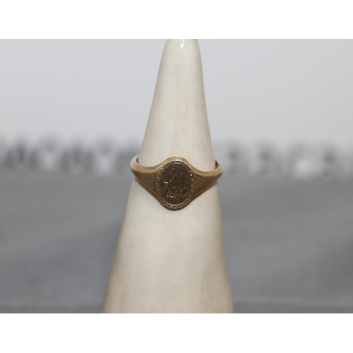 501 - Stamped 375 Gold Signet Ring
Size-Q
Weight-3.83g