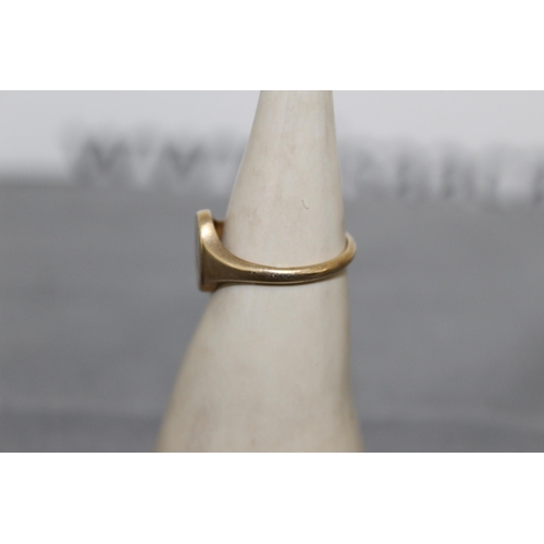 501 - Stamped 375 Gold Signet Ring
Size-Q
Weight-3.83g