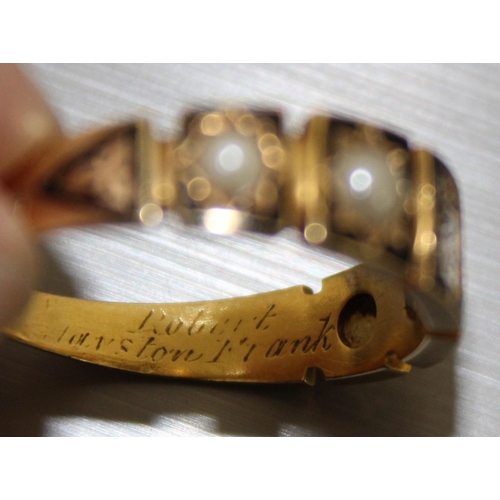 503 - Antique Pearl & Black Enamel Gold Mourning Ring With Inscription (Missing Pearl)
Size S
Total Weight... 