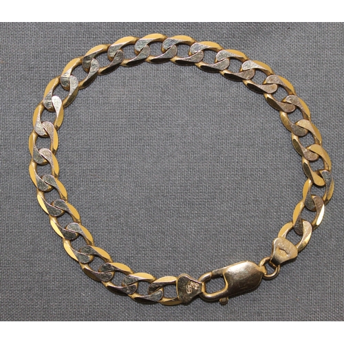 509 - Stamped 375 Gold Curb Bracelet Stamped 9k Clasp
Weight-9.51g