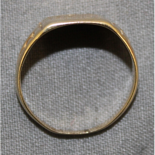 523 - Stamped 375 Gold Ring
Size-S
Weight-4.15g