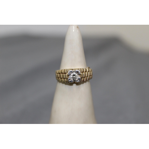 526 - Stamped 375 Gold Ring
Size-Q
Total Weight-4.63g
In A Box
All Proceeds Go To Charity