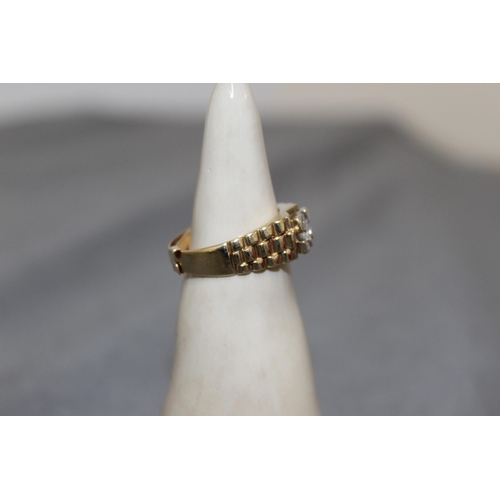 526 - Stamped 375 Gold Ring
Size-Q
Total Weight-4.63g
In A Box
All Proceeds Go To Charity