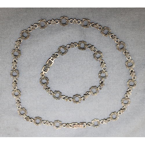 405 - Stamped 925 Silver Necklace & Bracelet 
In A Box
All Proceeds Go To Charity