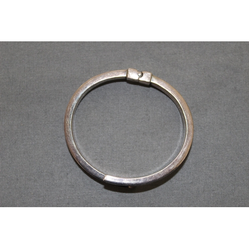 408 - Stamped 925 Silver Bangle
Weight-19.89g
In A Box
All Proceeds Go To Charity